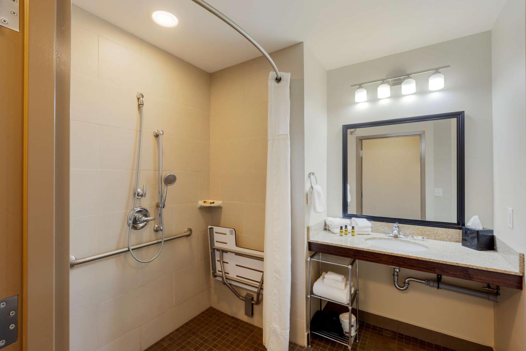 Best Western Plus Walkerton Hotel & Conference Centre Εξωτερικό φωτογραφία